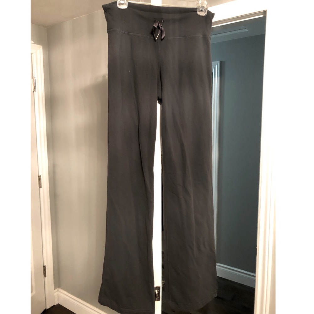Lululemon yoga pants